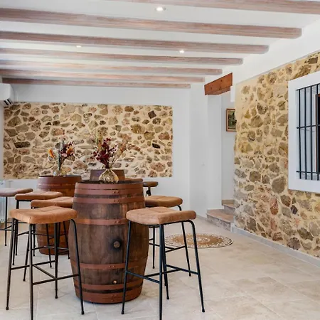 Joan - Plusholidays فيلة *