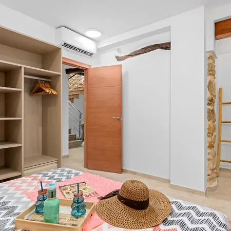 Joan - Plusholidays فيلة *