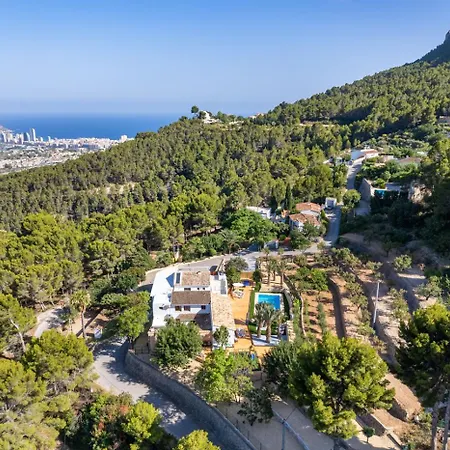 Joan - Plusholidays Calpe