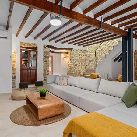 Joan - Plusholidays Villa Calpe