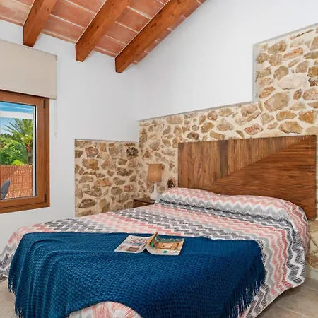 Joan - Plusholidays Villa