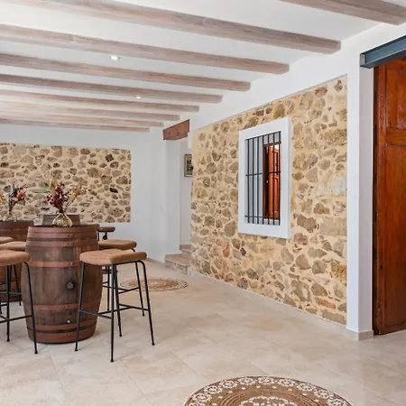 Villa Joan - Plusholidays *