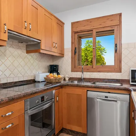 Villa Joan - Plusholidays