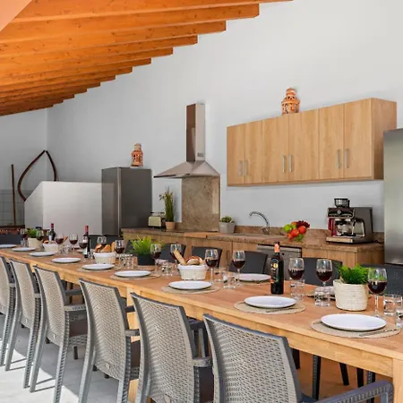 Joan - Plusholidays * Calp