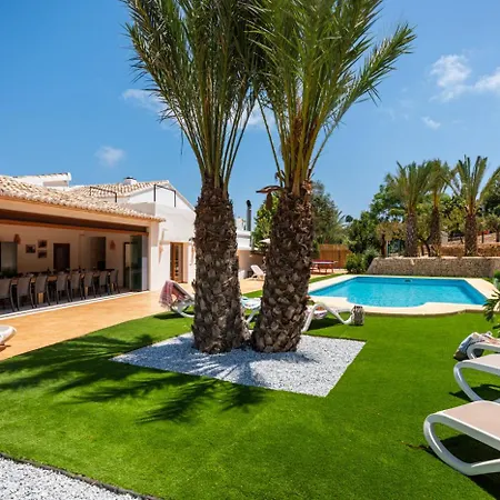 Villa Joan - Plusholidays *