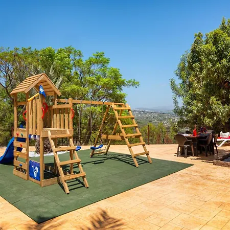 Villa Joan - Plusholidays