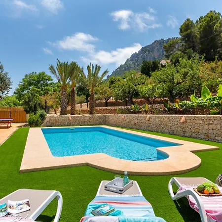 Joan - Plusholidays Villa Calp