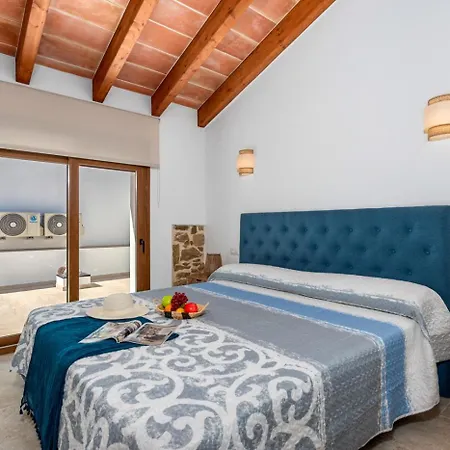 Joan - Plusholidays Villa