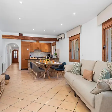 Villa Joan - Plusholidays *