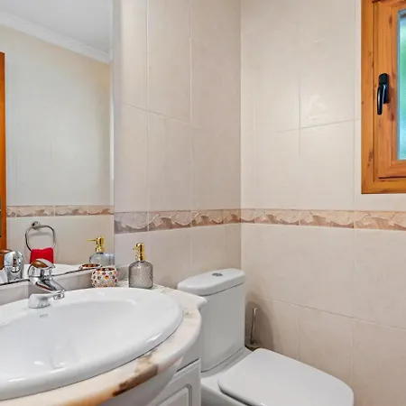 Joan - Plusholidays Villa *