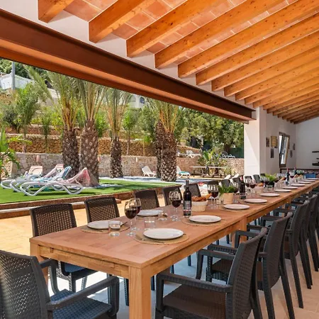 Joan - Plusholidays Villa *