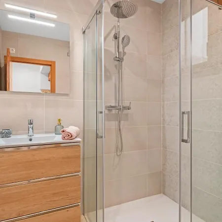 Joan - Plusholidays *