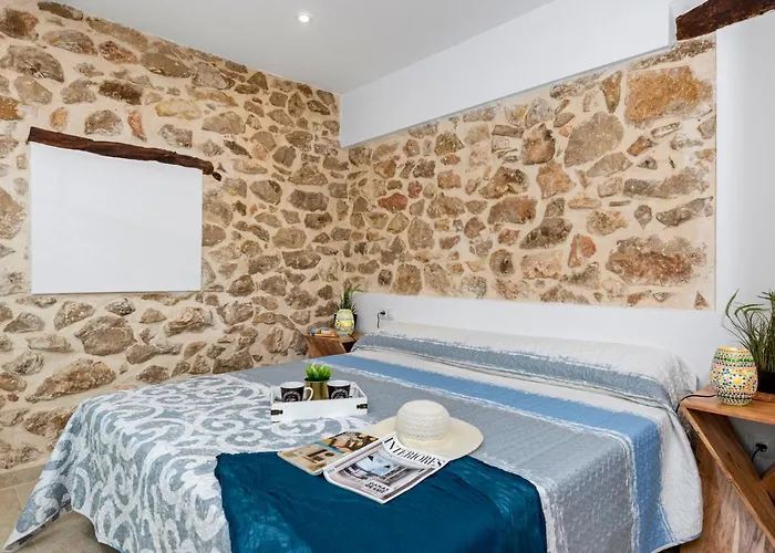 Joan - Plusholidays *