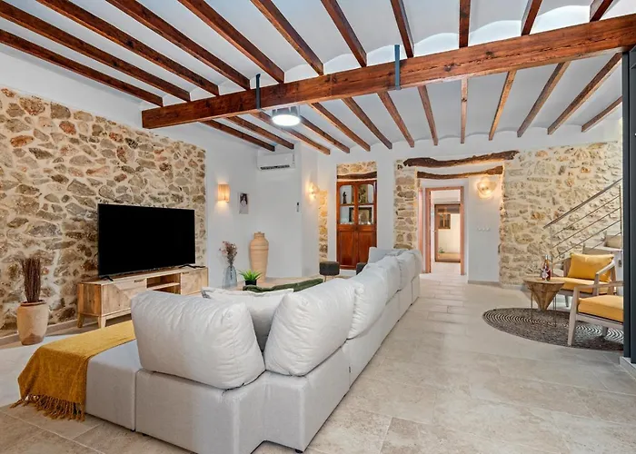 Joan - Plusholidays Calpe