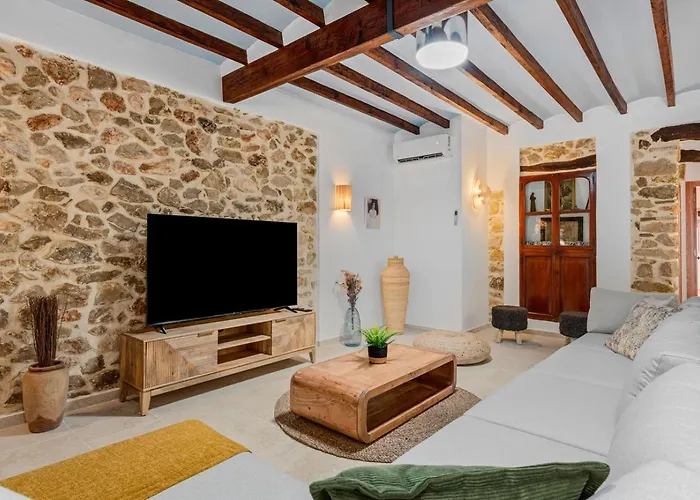 Villa Joan - Plusholidays