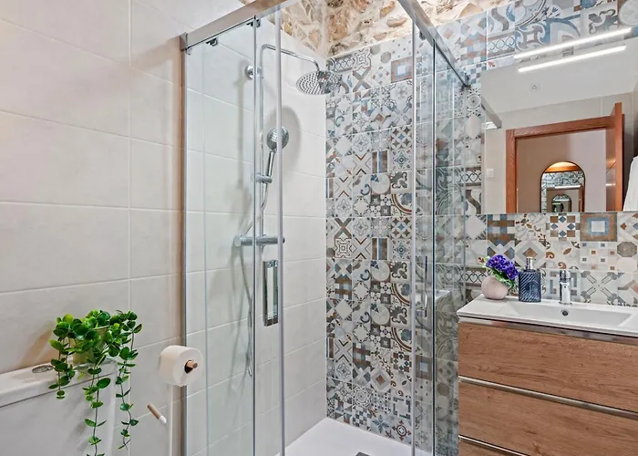 Joan - Plusholidays Villa