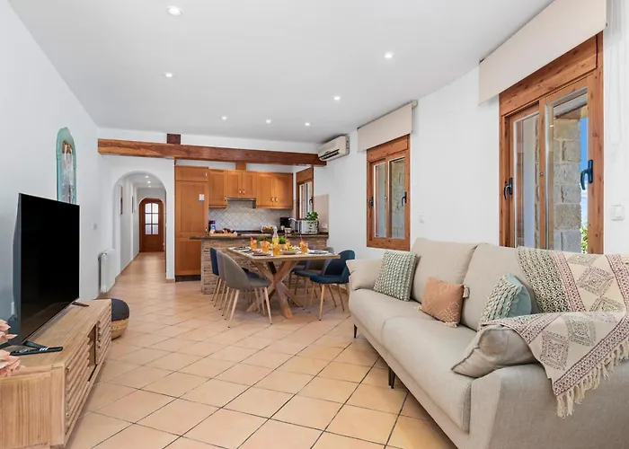 Villa Joan - Plusholidays *