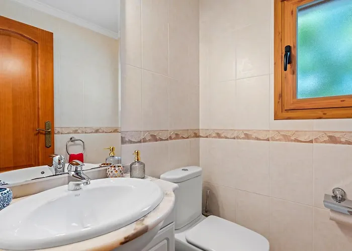 Joan - Plusholidays Villa *