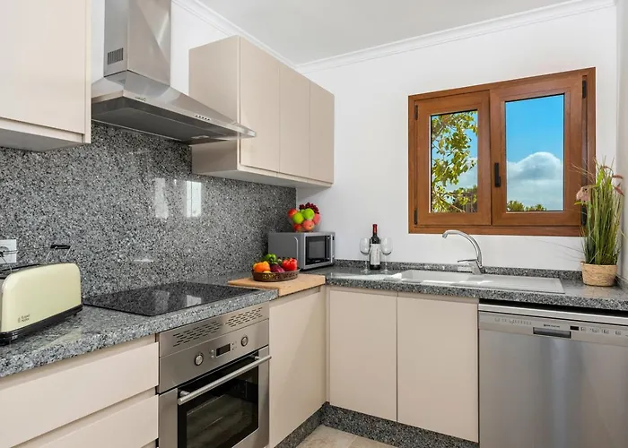 Villa Joan - Plusholidays