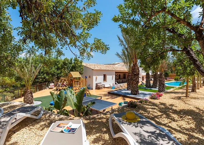 Villa Joan - Plusholidays *