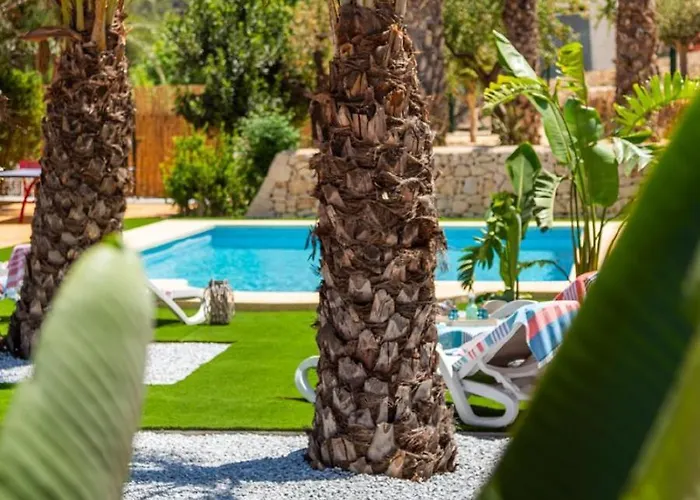 Joan - Plusholidays Villa *